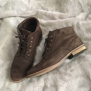 women’s chukka boots / lace up booties